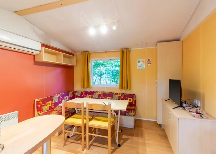 Mobilhome Chataignier 4p Climatise Saint-Martial-de-Nabirat